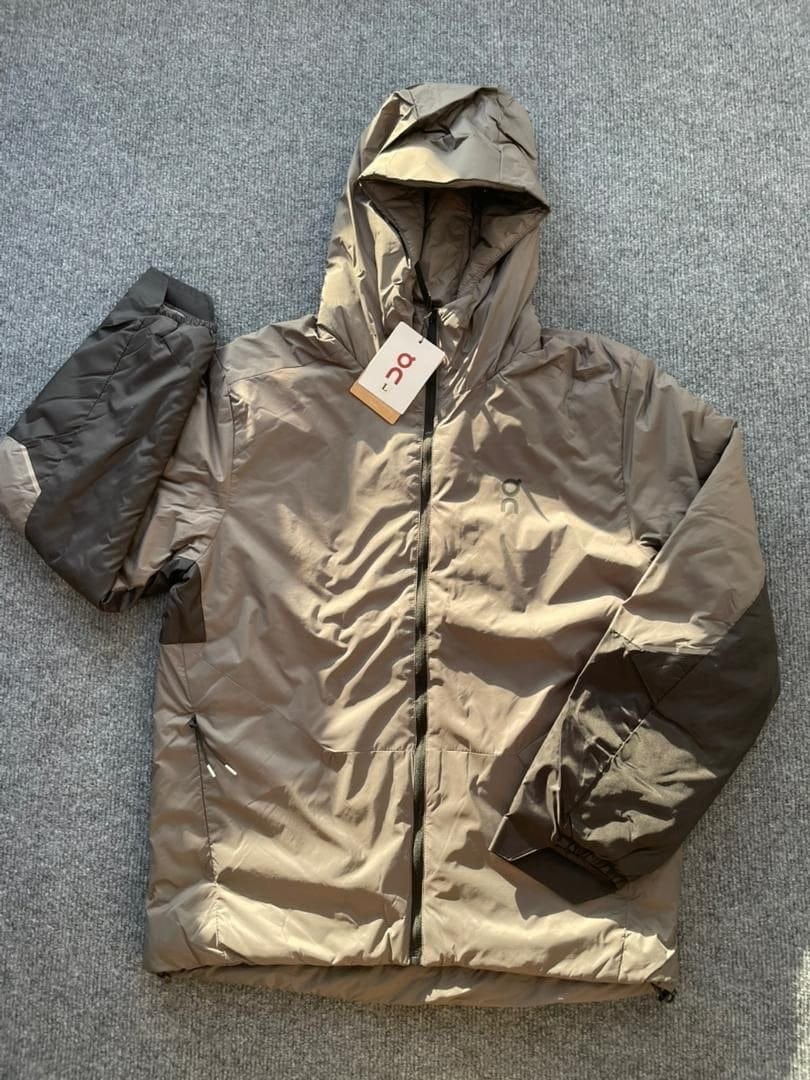 Arrival photo 10 — 6 kg MyCNBox haul — Casablanca lounge knits, Alo cotton layers & On tech gear