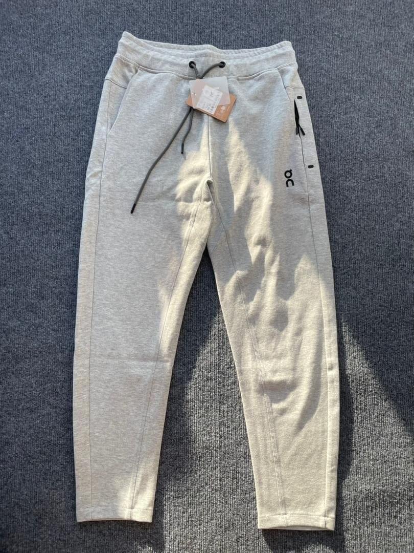 Arrival photo 13 — 6 kg MyCNBox haul — Casablanca lounge knits, Alo cotton layers & On tech gear