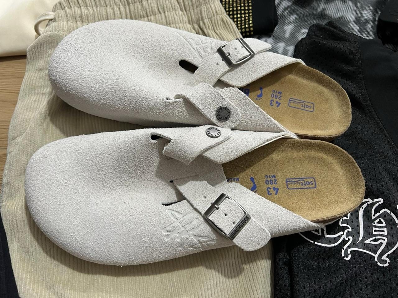 Arrival photo 16 — MyCNBox Croatia / EU haul — full-fit layering mix on a DHL Europe-friendly line